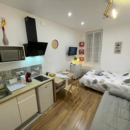 Chez Jean-yves Et Zoe - La Dolce - Au Calme, Tres Propre, Proche Parkings Apartman *