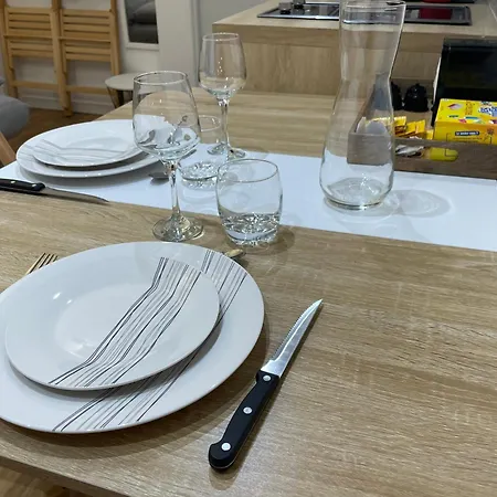 Chez Jean-yves Et Zoe - La Dolce - Au Calme, Tres Propre, Proche Parkings Niort