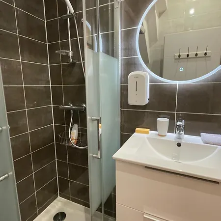 Apartman Chez Jean-yves Et Zoe - La Dolce - Au Calme, Tres Propre, Proche Parkings Niort